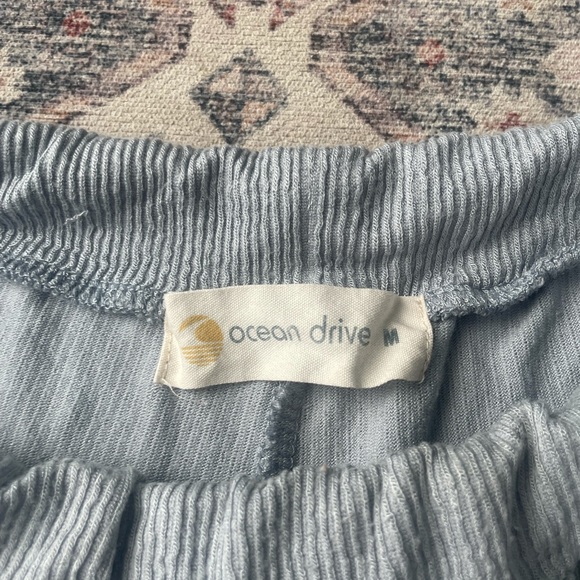 Ocean Drive- Ribbed Knit Ruffle Hem Short - Picture 6 of 7